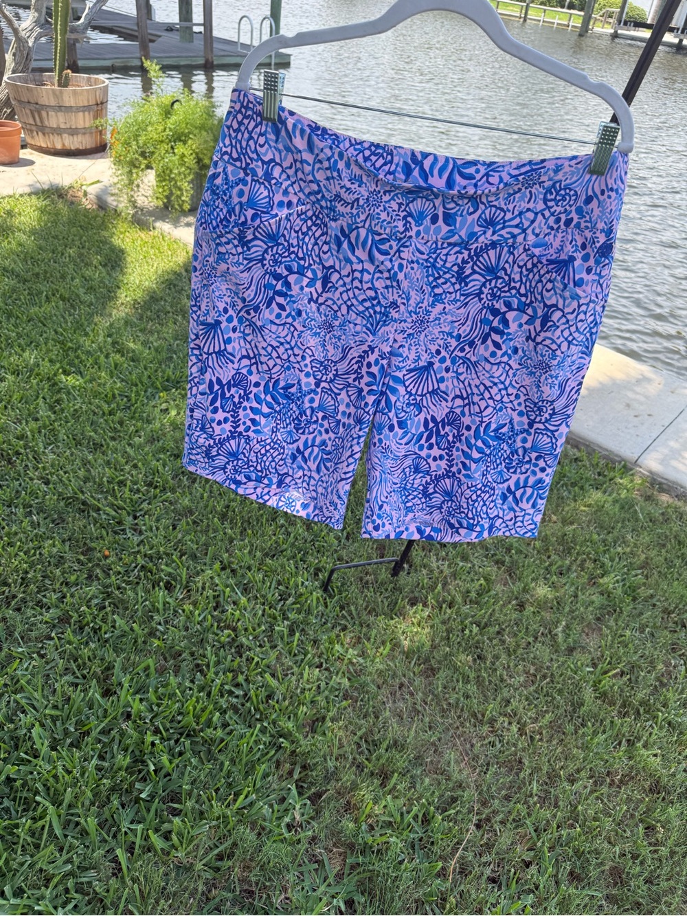 Lilly Pulitzer Blue and Pink Floral Bermuda Shorts - Picture 5 of 10